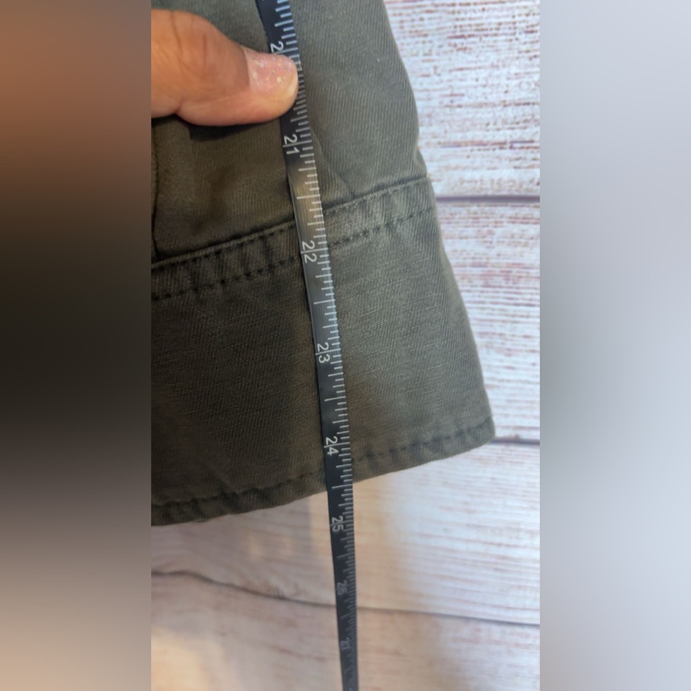 Levi’s Olive Green Women's Utility Jacket - Picture 12 of 13
